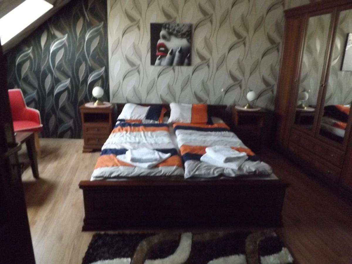 Appartement Pan Tadeusz à Nowy Sącz Extérieur photo